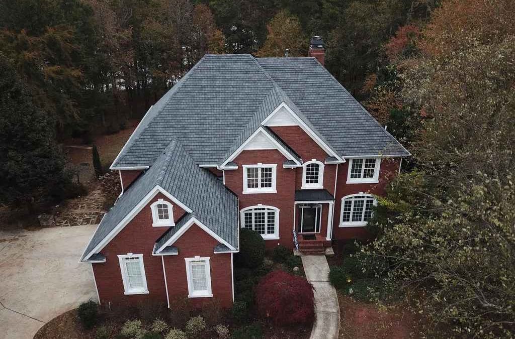 Pros and Cons of Asphalt Shingle Roofs